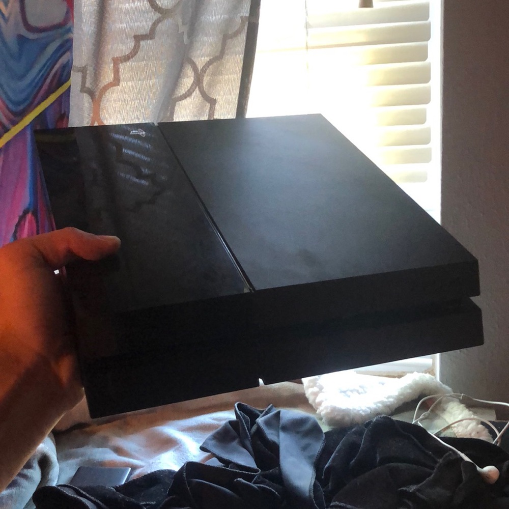 Ps4 for sale in good condition
